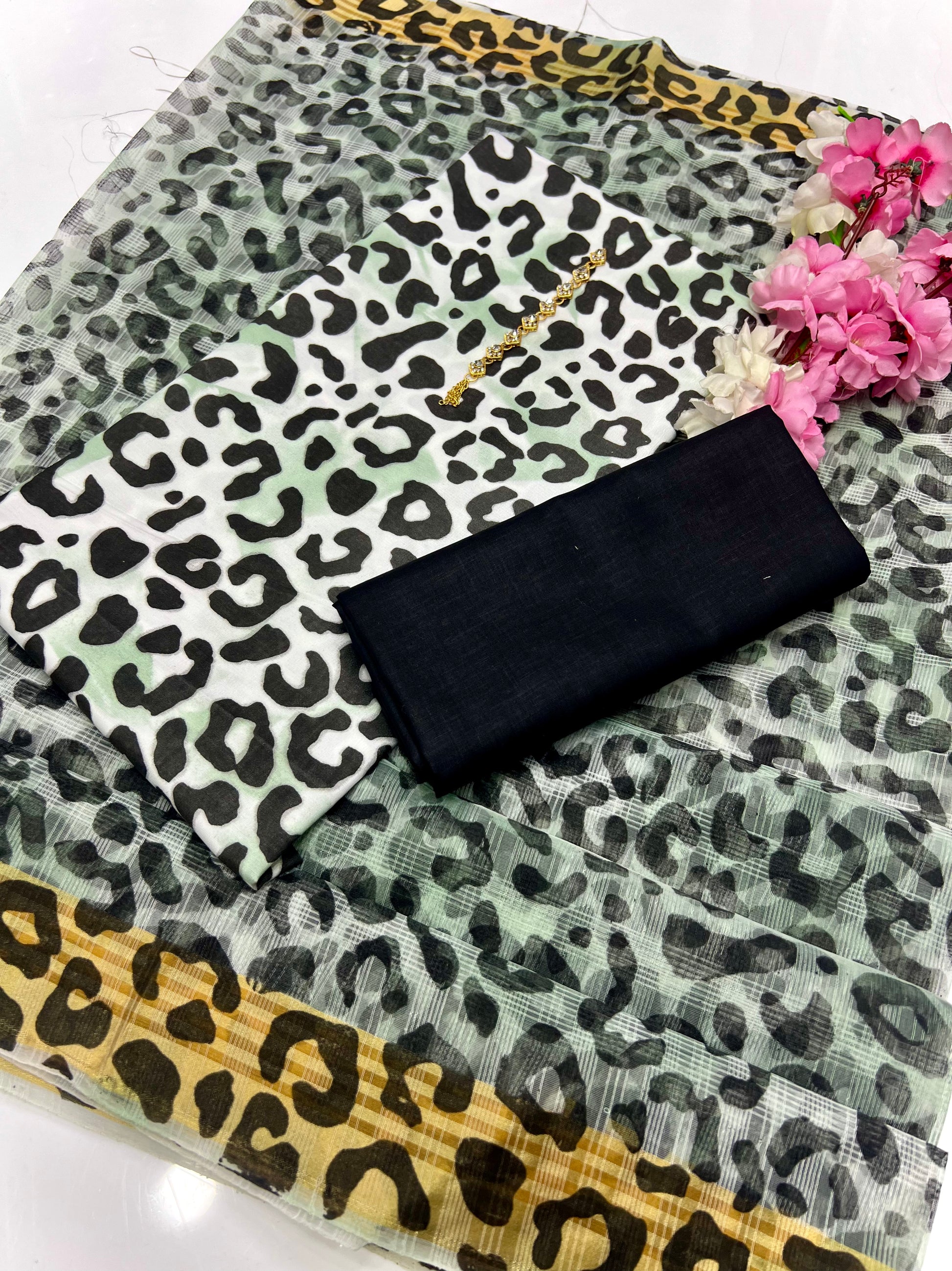 Cheetah Print Fabric at Rs 40/meter in Surat